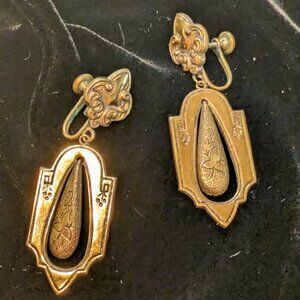 Vintage Gold Tone Fleur-de-Lis Screw Back Earrings – Ornate Dangle Heraldic